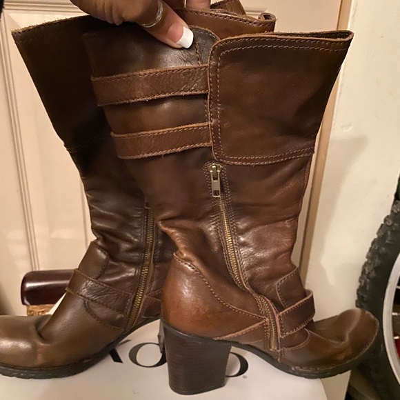 Gently used soft leather mid calves boot. - Picture 3 of 5